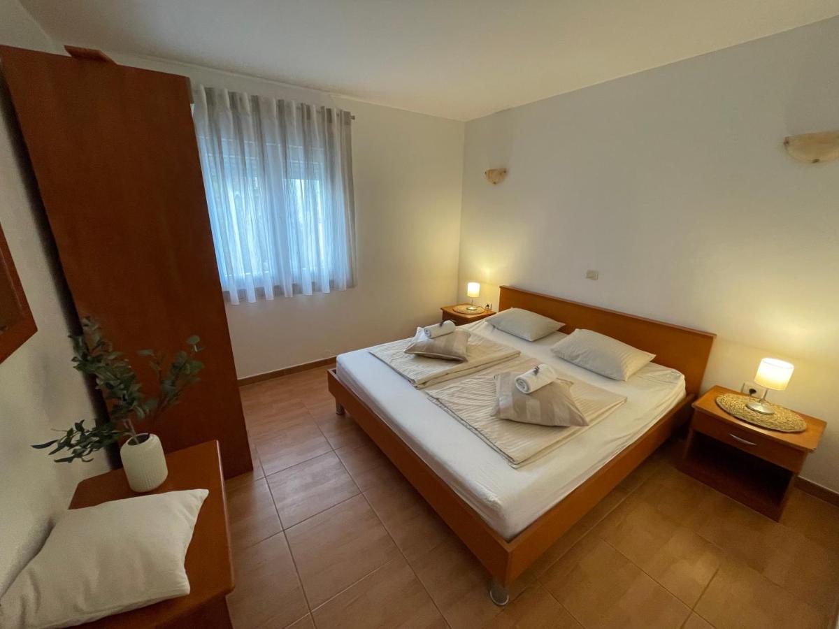 Stina Apartment *